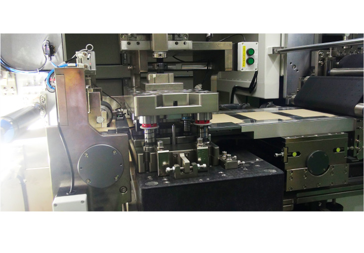 模切機(jī) 模切機(jī)